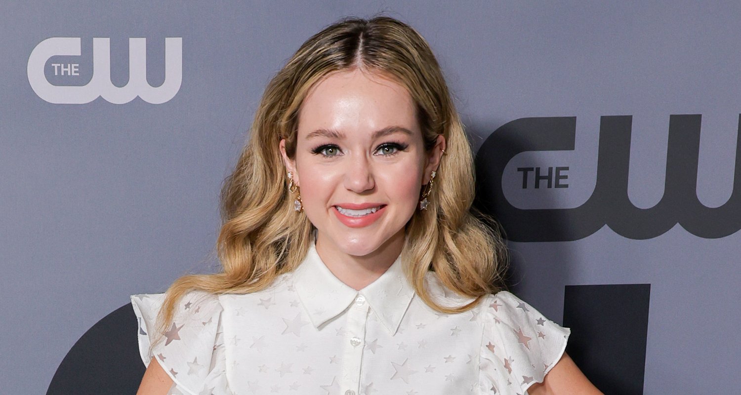 Brec Bassinger Confirms Stargirl Is Crossing Over To ‘dc Titans Brec Bassinger Ryan Potter 8170