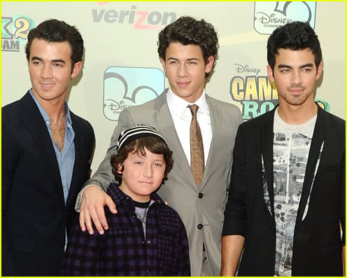Frankie Jonas with Jonas brothers at Camp Rock 2 premiere