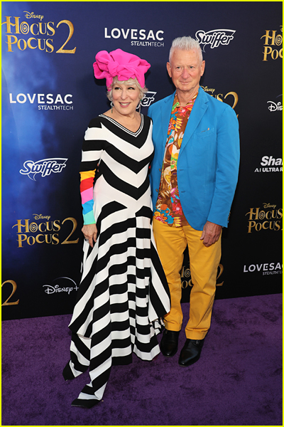 Bette Midler and husband at the Hocus Pocus 2 premiere