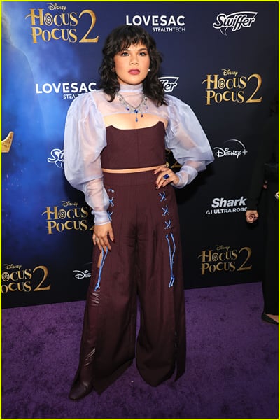 Belissa Escobedo at the Hocus Pocus 2 premiere