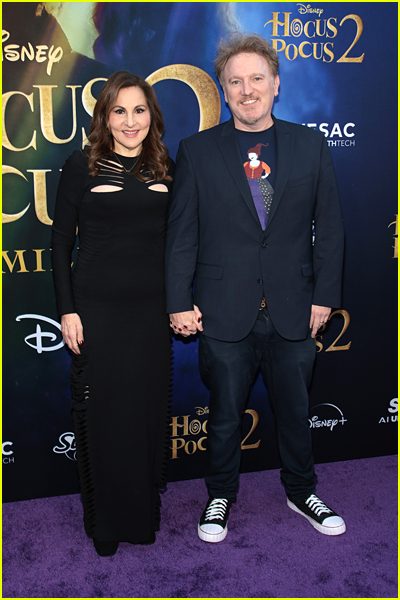 Kathy Najimy and husband at the Hocus Pocus 2 premiere