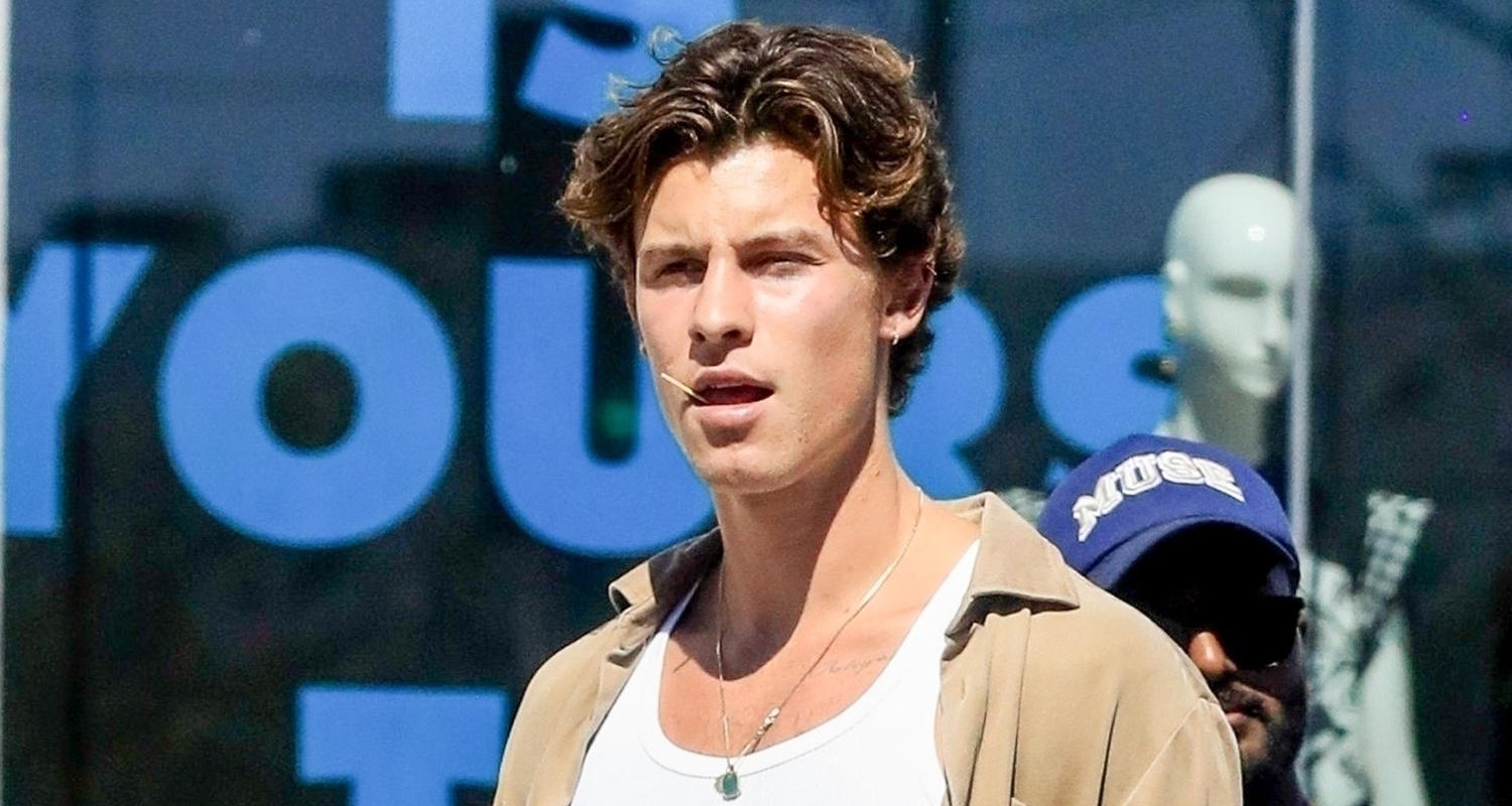 Shawn Mendes Goes for Afternoon Stroll in Sunny West Hollywood!