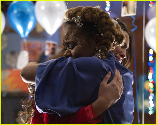 Olivia Rodrigo and Dara Renee hug in HSMTMTS season three finale