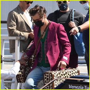 Harry Styles Arrives in Venice to Promote 'Don't Worry Darling'