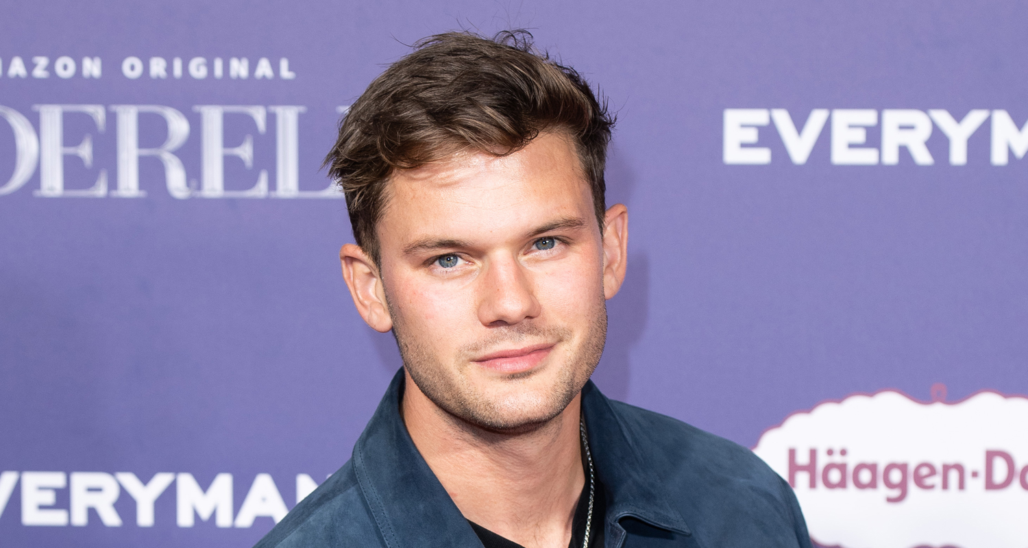 Will Jeremy Irvine Still Star In ‘Green Lantern’ After Series