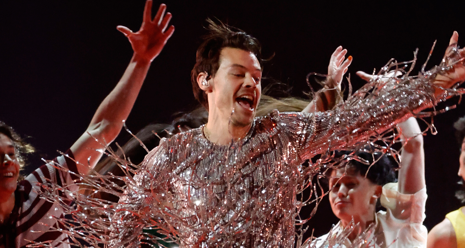 Harry Styles Dances It Out to ‘As It Was’ for Grammys 2023 Performance