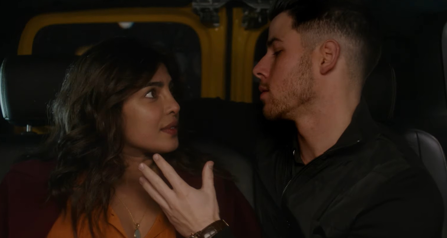 Nick Jonas And Priyanka Chopra Have Awkward First Date Kiss In ‘love Again Trailer Watch Now 2770