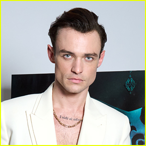 Would Thomas Doherty Be in a Throuple IRL? See What He Said!