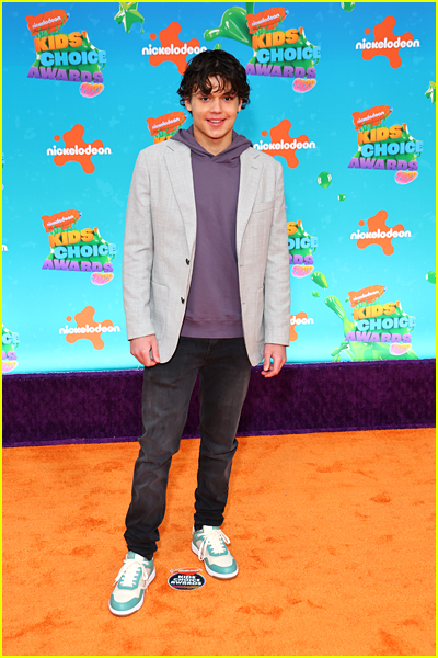 Naveen Paddock on the Kids' Choice Awards Orange Carpet