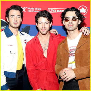 Jonas Brothers to Return to 'Saturday Night Live' as Musical Guests
