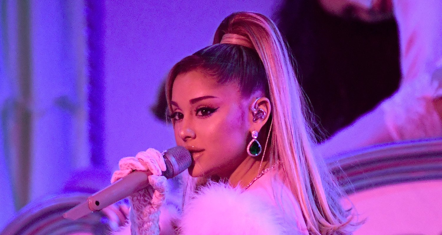 Ariana Grande Spotted In Full Costume As Glinda On ‘wicked Movie Set Ariana Grande Movies 3948