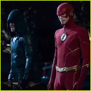 Stephen Amell Was Nervous On First Day Back as Oliver on 'The Flash'