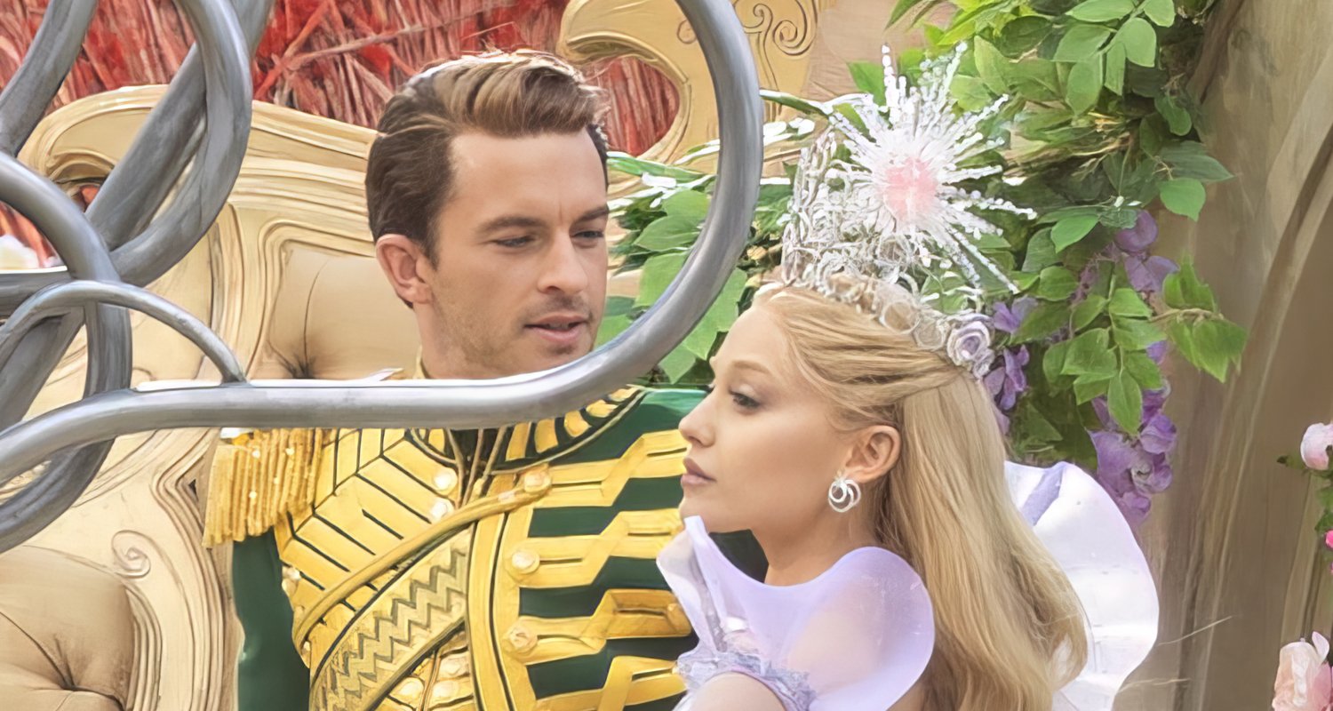 Jonathan Bailey Rocks Blonde Highlights For ‘wicked Filming With Ariana Grande Ariana Grande 6018