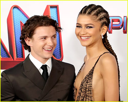Tom Holland looking lovingly at Zendaya at the Spider-Man 3 premiere