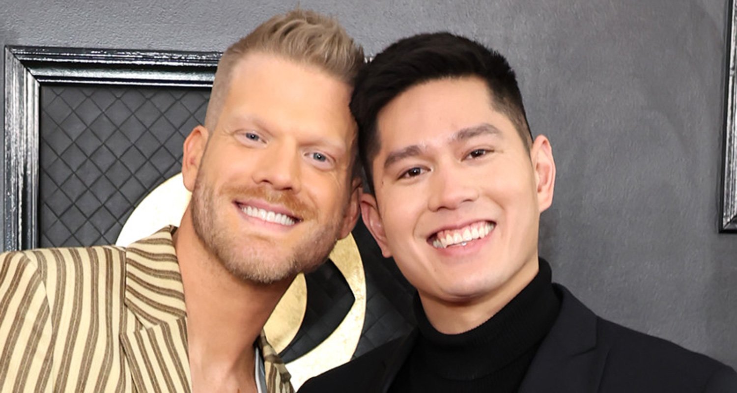 Pentatonix Singer Scott Hoying Marries Mark Manio! Mark Manio