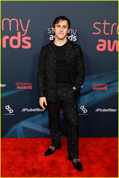 Chris Olsen on the red carpet at the 2023 Streamy Awards